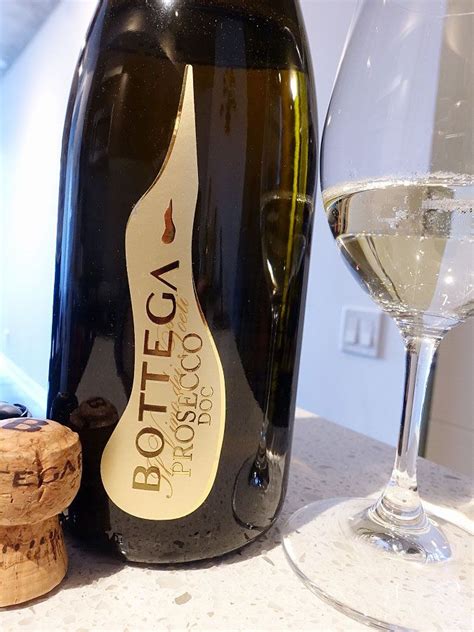 Bottega Vino dei Poeti Prosecco 2018 (87 pts) | Moscato sparkling wine ...