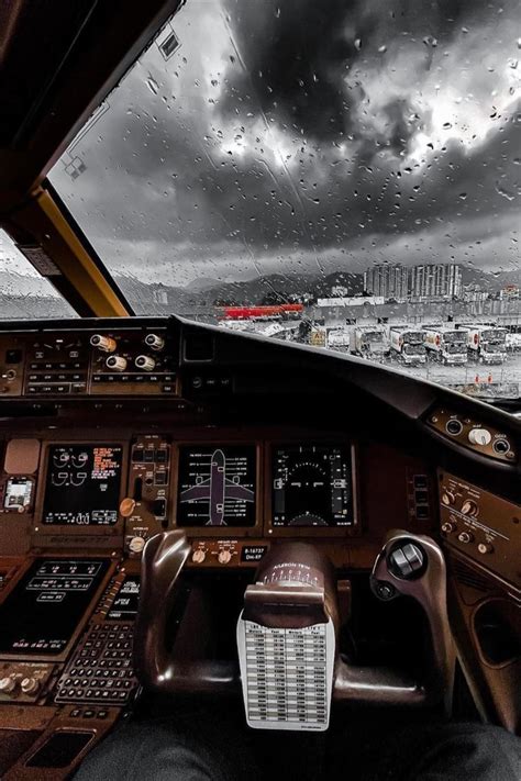 Cockpit view by @lucapilot on Instagram | Pilots aviation, Aviation training, Cockpit