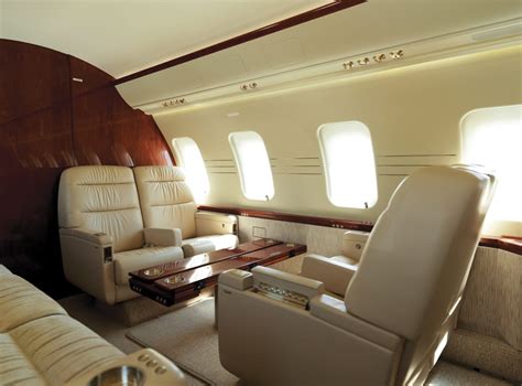 2009 BOMBARDIER CHALLENGER 605 S/N 5785 - Leader Luxury