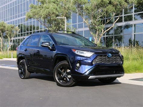 2019 Toyota RAV4 Hybrid Ownership Review | Kelley Blue Book