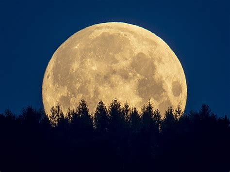 Super Flower Moon: 18 Spectacular Images Of The Last Supermoon Of 2020 ...