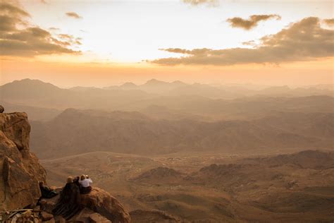 Mount Sinai Sunrise Hike & Monastery Visit – Discovery Travel Egypt