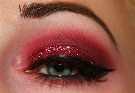 ! Enchanted Makeup: Glitter Me Pink Eyeshadow Look!