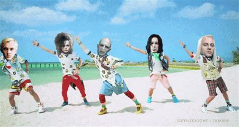 Harrypotter Dance GIF - Harrypotter Dance Slytherin - Discover & Share GIFs