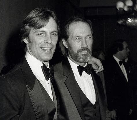 Keith Carradine, with brother David Carradine | Celebrity siblings, Actors, Movie stars