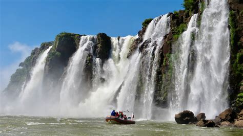 Visit Iguazú Falls - Devil's Throat • Orana Travel