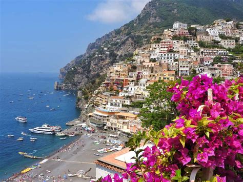 Planning A Trip to Naples, Italy (With Day Trips to Pompeii and Amalfi Coast!)