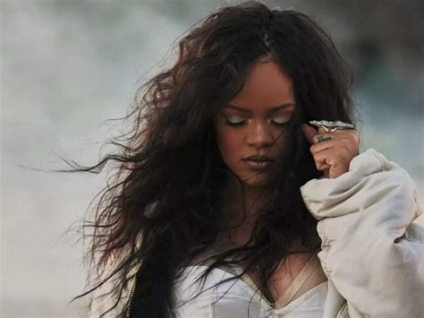 SILVER SCREEN: Rihanna | { THE-ROCKFERRY MUZYKA} Find your freedom in the MUSIC