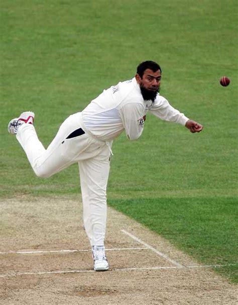 Saqlain Mushtaq Former Pakistani Star Cricketer Pictures Photos Images And Biography