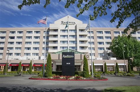 RADISSON HOTEL SEATTLE AIRPORT - Updated 2024 Prices & Reviews (SeaTac, WA)