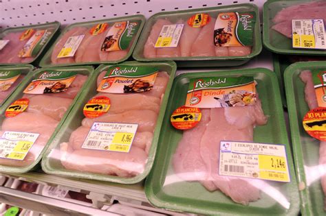 Halal 'Backlash' Fears Prompt U.S. Grocers To Not Label Meat With Islamic Insignia - Newsweek