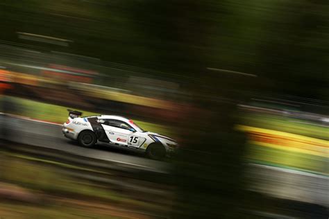 The ‘Donington Decider’ will choose the British GT Champions this ...