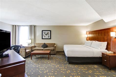 Holiday Inn Oakville Centre, an IHG Hotel Oakville, Ontario, CA ...