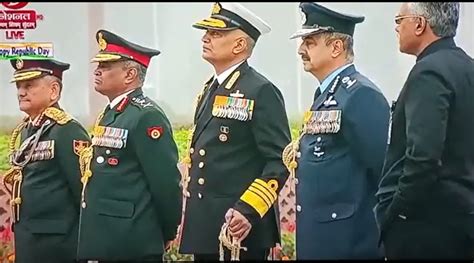 Ex-Army chief’s tweet shows defence secretary with hands in pockets at war memorial; latter ...