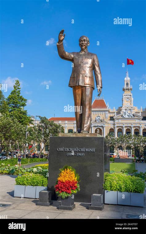 Ho Chi Minh, Statue, Nguyen Hue walking street, Ho Chi Minh, Saigon ...