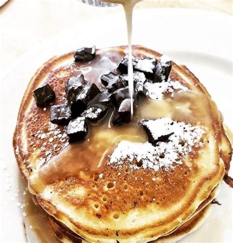 WHERE TO BRUNCH IN MANHATTAN