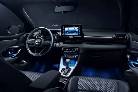 Toyota Yaris (2021) Interior Layout, Dashboard & Infotainment | Parkers