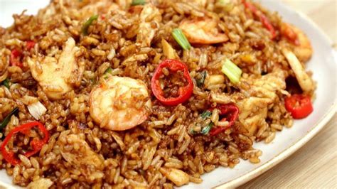 Resep Nasi Goreng Seafood ala Chef Devina Hermawan, Seenak Buatan Restoran! : Okezone Lifestyle