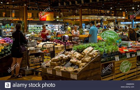 Wegmans hi-res stock photography and images - Alamy