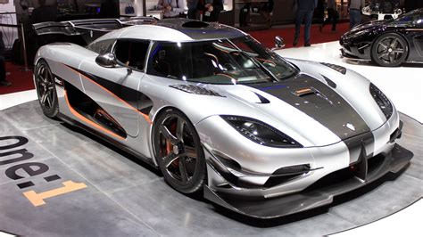 1,341-horsepower Koenigsegg One:1 debuts at 2014 Geneva auto show