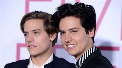 This Cole & Dylan Sprouse ‘Riverdale’ Swap Jughead Theory Is LOL ...