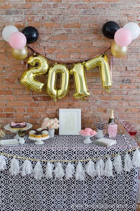 5 Easy New Year's Eve Party Ideas