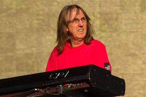 Keyboardist Chris Stainton Interview: Eric Clapton, Who, Roger Waters ...