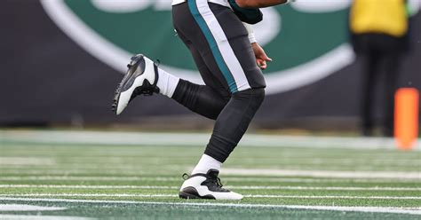 Jalen Hurts Wore Air Jordans in Eagles Colors Against Jets - Sports ...