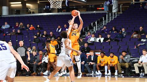 Stuckman Scores 24 in Exhibition Loss to NCAA Division I, Northwestern ...