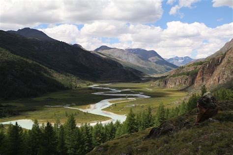 Bear Valley in western Mongolia | Mongolian travel agency | Altai mountain