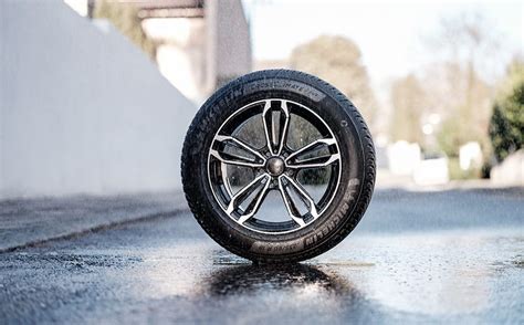 Michelin CrossClimate 2 SUV Review – Unbeatable All-Rounder - Tire Deets