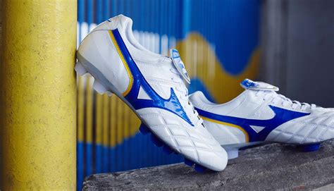 Mizuno Launch The Wave Cup Legend "White/Blue/Yellow" - SoccerBible