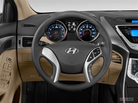 2013 Hyundai Elantra: 35 Interior Photos | U.S. News