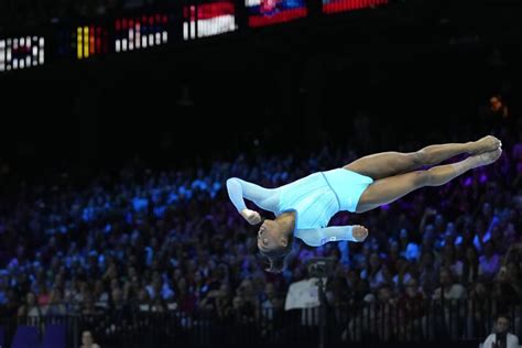 Simone Biles leads United State at world gymnastics championships - Chicago Sun-Times