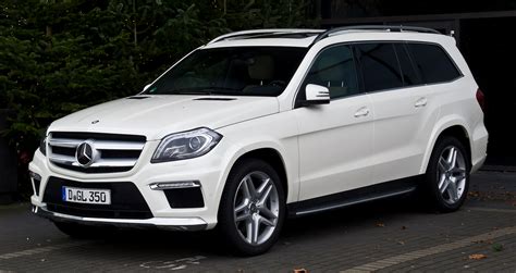 File:Mercedes-Benz GL 350 BlueTEC 4MATIC Sport-Paket AMG (X 166) – Frontansicht, 31. Dezember ...