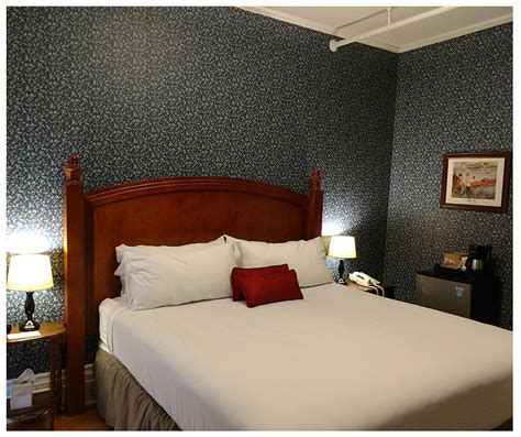 Superior Rooms in Littleton NH Hotels | Thayers Inn