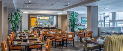 Hilton Garden Inn Reagan National Airport Dining