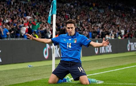 EURO 2020 | Federico Chiesa, super-gol în Italia-Spania. A găsit traiectoria perfectă! A făcut ...