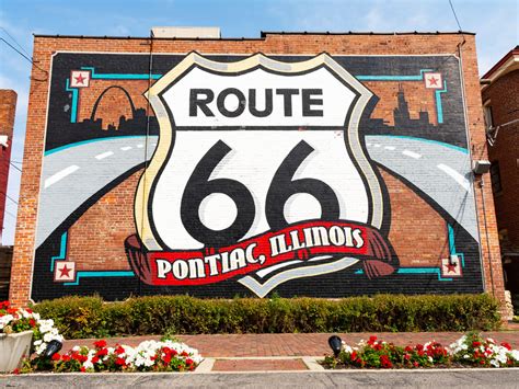 Get Your Kicks at These Interesting Landmarks Along Historic Route 66 ...