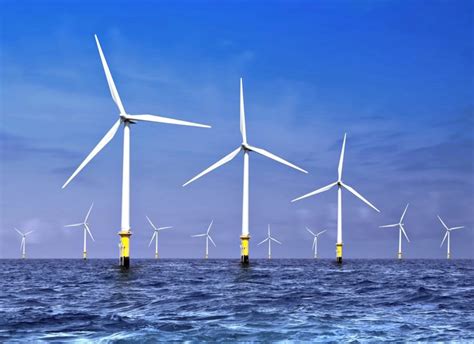 The world's biggest offshore wind farm is being built in the UK ...