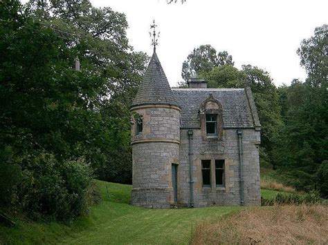 scotland, very small castle | Small castles, Castle house plans, Castle ...