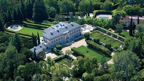 Lachlan Murdoch Reportedly Buys $150 Million Bel Air Mansion