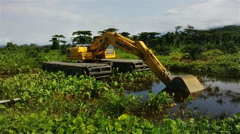 JUAL dan RENTAL amphibious excavator / swamp excavator, excavator rawa ...