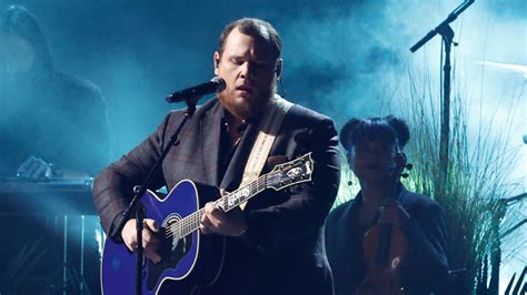 Luke Combs 2023 Grammys 'Going, Going, Gone' Performance: Watch Now