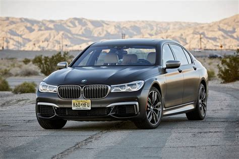 Used 2019 BMW 7 Series M760i xDrive Review | Edmunds