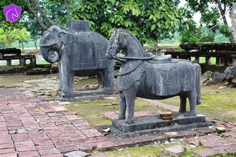 Hue Royal Tombs Under The Nguyen Dynasty - Best Hue City Tours