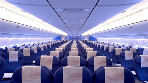 21 ways to make your economy class seat more comfortable while flying ...