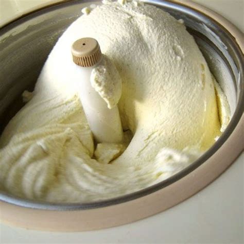 How to Make Vanilla Ice Cream – Homemade Ice Cream Recipe Vanilla — Eatwell101