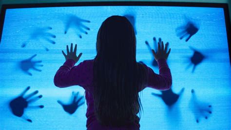 Poltergeist Review (2015)