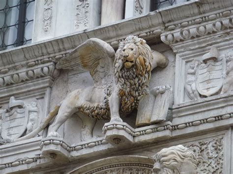 It's always about the Lion of Venice ... | Venice, Lion sculpture, Statue